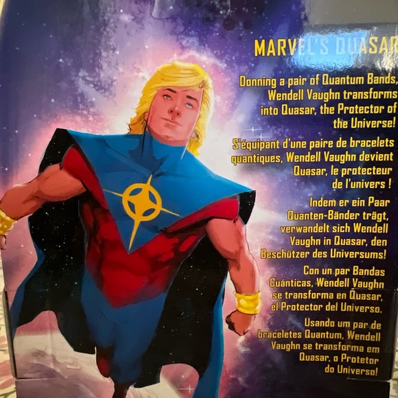 Marvel Legends Series Quasar. - Picture 10 of 10
